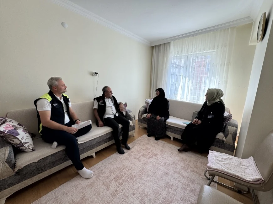 Çorum Belediyesi evde bakım ve cami temizliği hizmetleriyle vatandaşla bağlarını güçlendiriyor