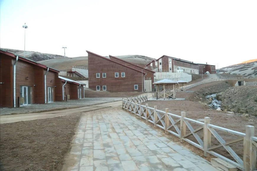 Çambaşı Kayak Merkezi’nde kış sezonu öncesi hazırlıklar tamamlanıyor, ziyaretçi sayısı 700 bini aştı