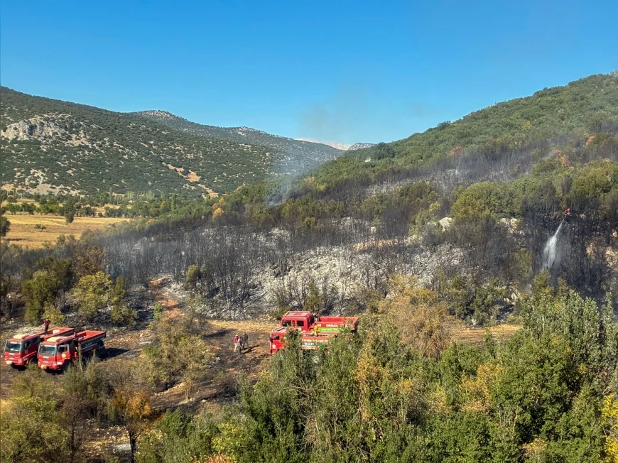Burdur Ağlasun’da çıkan orman yangını hızlı müdahale ile büyümeden kontrol altına alındı