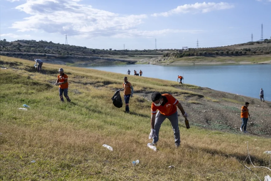Mersin Büyükşehir Berdan Baraj gölü havzasında kapsamlı temizlik çalışması yaptı
