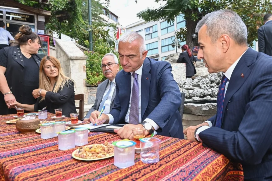 Kültür ve Turizm Bakanı Mehmet Nuri Ersoy: "Türkiye Yüzyılı bilgiyle, kültürle ve ilhamla yoğrulmuş bir yükseliş çağı olacak"