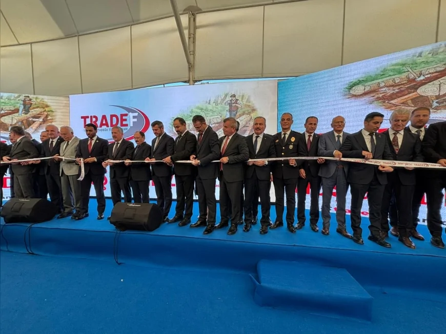 Kastamonu’da düzenlenen TRADEF 2025 fuarı yüzlerce firmayı ve yabancı katılımcıyı buluşturdu