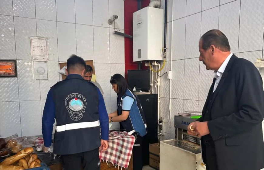 Ağrı Belediyesi zabıta ekipleri kent genelinde fırınlarda hijyen ve gramaj denetimi yaptı
