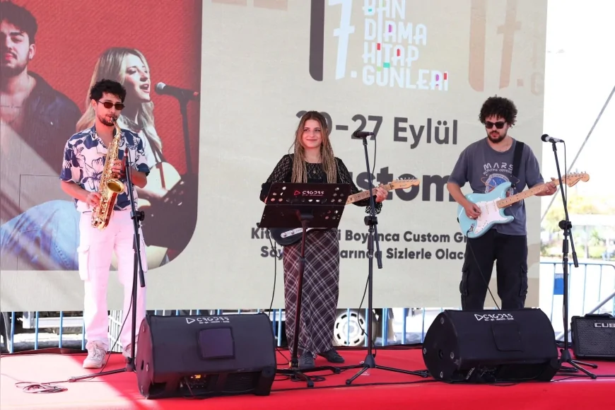 Bandırma Kitap Günleri’nin altıncı gününde Günaydın, Mahruki ve Tufan sahnede buluştu
