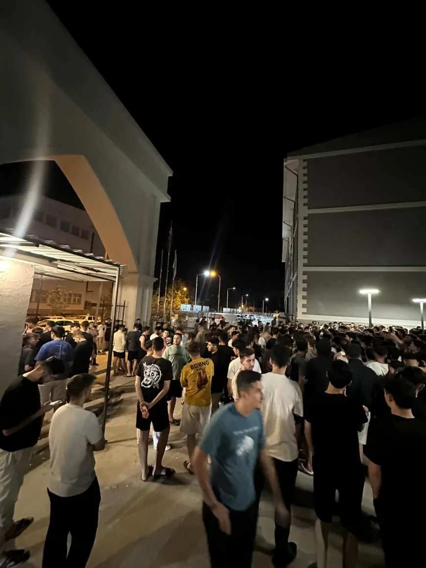 Osmaniye KYK yurdunda öğrenciler ayaklandı: Sıcak su yok, yemekler sorunlu, çamaşırhane su bastı