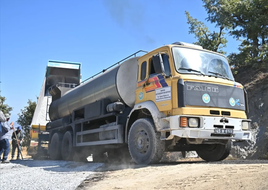 Manisa’da 40 yıllık yol sorunu çözüldü, Alaşehir Dağarlar Mahallesi asfalta kavuştu