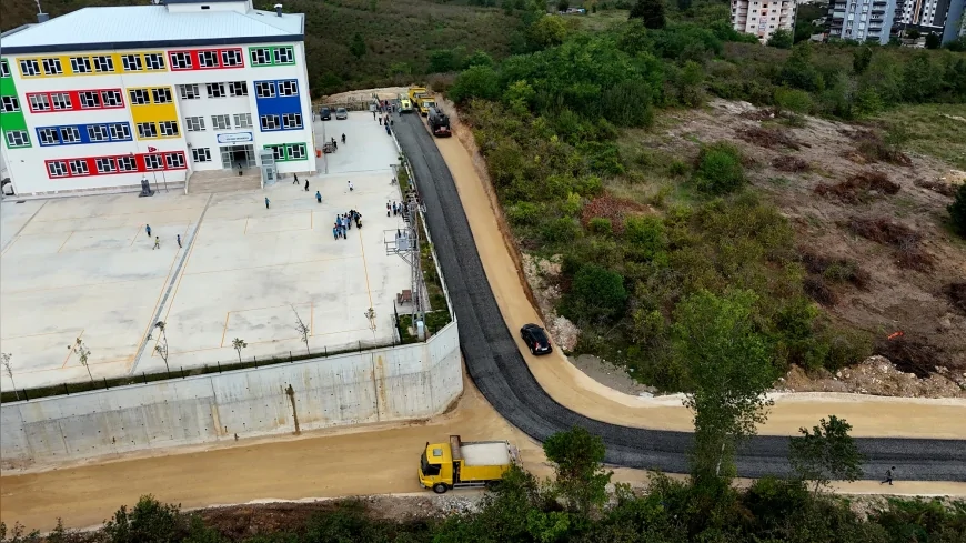 Fatsa’da Dolunay Ortaokuluna ulaşım sağlayan yol asfaltla yenilendi