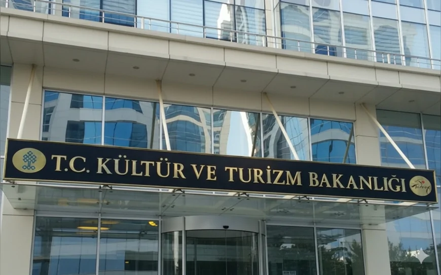 Kültür ve Turizm Bakanı Mehmet Nuri Ersoy: “Türkiye Yüzyılı, bilgiyle ve gençliğin enerjisiyle yükselecek”