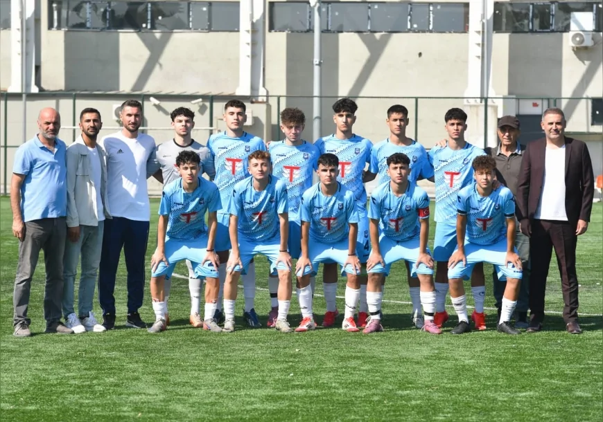Yunusemre Belediyespor’un şampiyon gençleri altyapı kadrosuyla 1. Amatör Lig’de sahaya çıktı