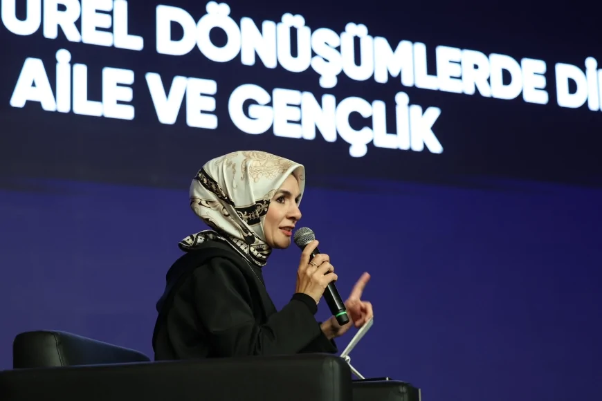 Mahinur Özdemir Göktaş, Dünya Şampiyonalarında altın madalya kazanan milli sporcuları arayarak tebrik etti