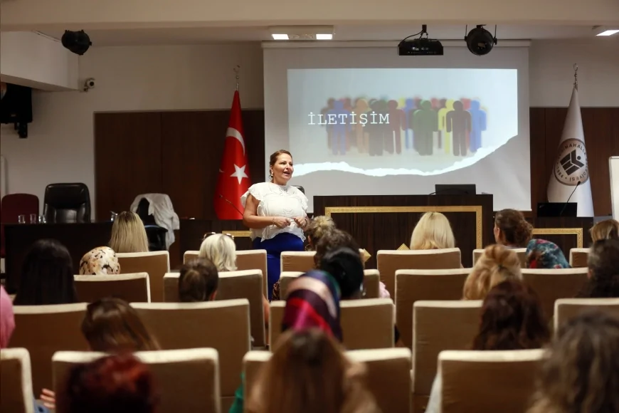 Yenimahalle Belediyesi çalışanlarına iletişim becerileri semineri düzenledi
