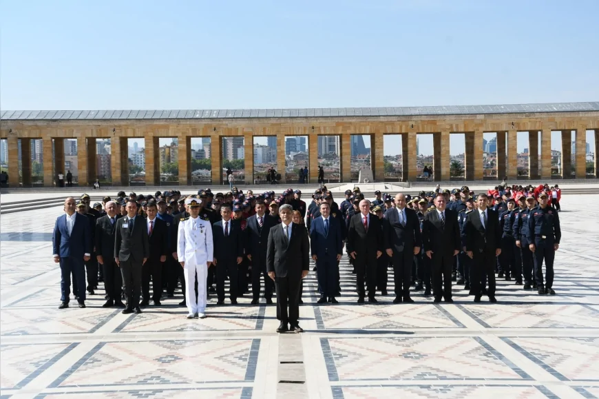 Manisa’da İtfaiye Haftası: Anıtkabir ziyareti, sergi ve yaralı kurtarma tatbikatı yoğun ilgi gördü