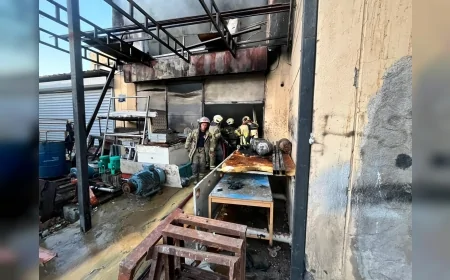 Bornova’da demir atölyesinde çıkan yangın kısa sürede kontrol altına alındı