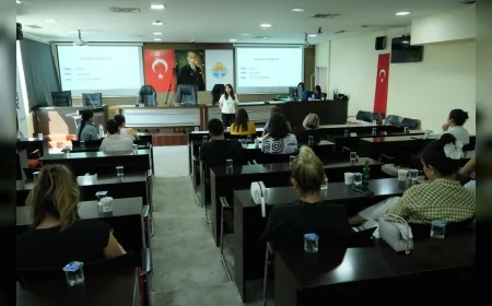 Adana Büyükşehir Belediyesi’nden velilere çocukların hakları ve akran zorbalığı eğitimi