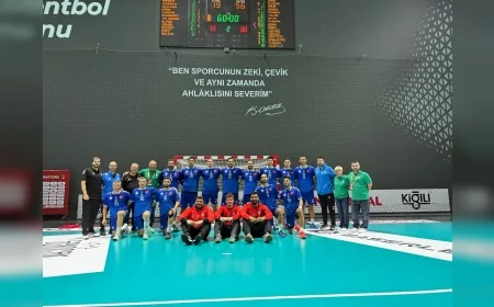 Nilüfer Belediyespor Erkek Hentbol Takımı Ankara deplasmanında farklı galip gelerek liderliğe yükseldi