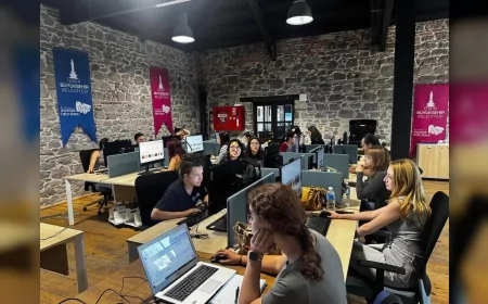 İzmir’de gençlere dijital tasarım desteği: Büyükşehir’den ücretsiz “Canva” eğitimi