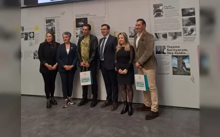 Nilüfer’de meme kanserine farkındalık için söyleşi ve sergi bir arada düzenlendi