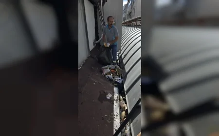 Marmaris Çarşısının Üst Kısmı Çöplüğe Döndü: Belediye Ekipleri Geniş Temizlik Başlattı