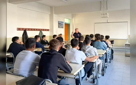 Yalova Üniversitesi’nde yeni dönem ilk dersi itfaiyecilerden: “Saha tecrübesiyle akademik bilginin birleşimi”