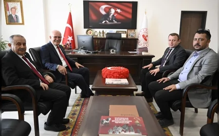 Rektör Prof. Dr. Ekrem Savaş: “Öğrencilerimizin hedefleri büyük olmalı, ülkeyi geliştirecek işler yapmalılar”