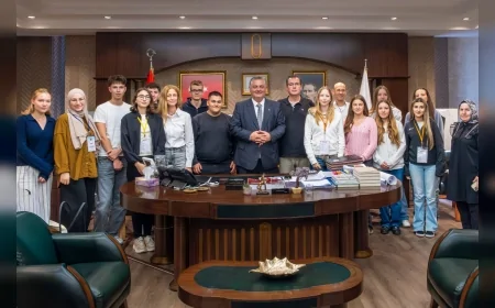 Yalova Belediye Başkanı Mehmet Gürel, Kardeş Şehir Rottenburg’dan Gelen Öğrencileri Ağırladı