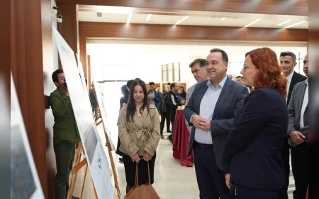 Manisa’da “Duvarda Sanat, Şehirde Hayat” projesiyle kent estetiğine yeni soluk: Genç sanatçılar duvarları renklendirdi
