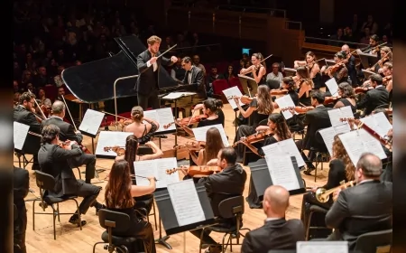İzmir Oda Orkestrası yeni sezona Rachmaninov ve Dvořák ile kapalı gişe başladı