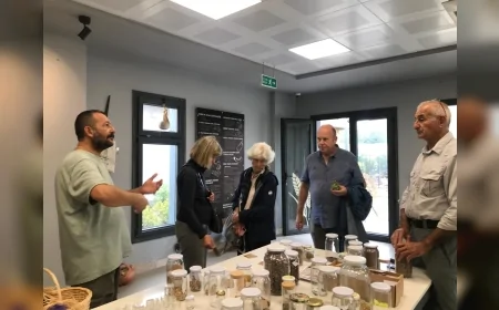 Efes Tarlası Yaşam Köyü dünya gündeminde: İsviçreli grup sürdürülebilir tarım modelini inceledi