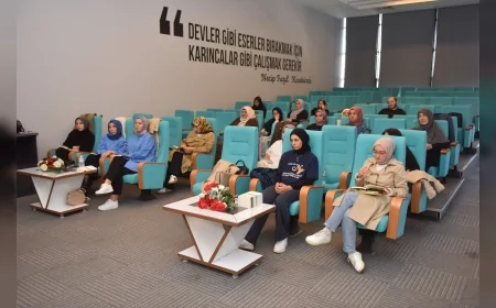 Yıldırım’da gençlerin okuma alışkanlığını güçlendirecek “Kitap Tahlili Programı” başladı
