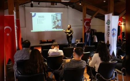 REDİ Türkiye’den Efes Selçuk’ta gençlere kariyer rehberliği ve özgeçmiş hazırlama eğitimi