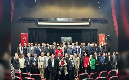 “Halk soruyor, duayenler cevap veriyor” buluşması: Köyden tarıma, eğitimden yönetime somut adım çağrısı ve “Anadolu’yu ayağa kaldırma” mesajları