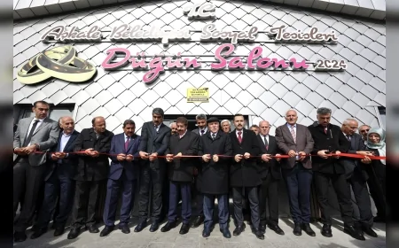 Erzurum Büyükşehir Belediyesi Aşkale’de toplu açılışlar yaptı, yeni yatırımların temeli atıldı