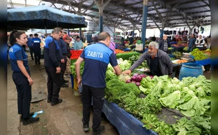 Buca’da semt pazarlarına sıkı denetim: Zabıta ekipleri hijyen ve belge kontrollerini sürdürüyor