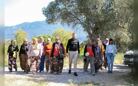 Başkan Görkem Duman: "Ürettikçe yaşamı güzelleştiren tüm kadın çiftçilerin yanındayız"