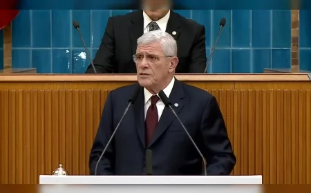 İYİ Parti Genel Başkanı Musavat Dervişoğlu: "Siz hepiniz biz tek" diyerek TBMM’de dış politika, ekonomi ve iç güvenlikte kapsamlı eleştiriler sıraladı