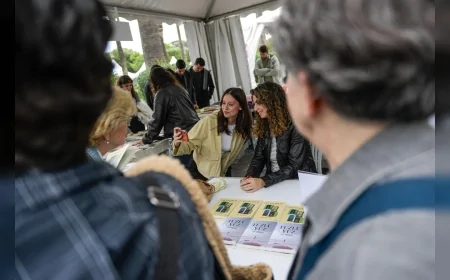 Başkan Cemil Tugay’dan Askıda Kitap Dayanışmasına İlk Bağış: Kültürpark’ta 6. İzmir Kitap Fuarı Yoğun İlgiyle Devam Ediyor