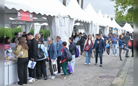 Demir Demirkan “Zamanda Saklı” Kitabıyla İZKİTAP’ta Okurlarıyla Buluştu