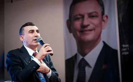 CHP ADANA İL KONGRESİ TAMAMLANDI: ANIL TANBUROĞLU 2. KEZ GÜVEN TAZELEDİ