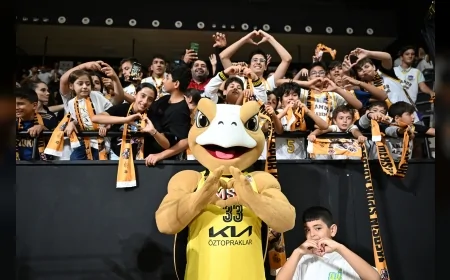 Başkan Vahap Seçer ve Meral Seçer, MSK’nin Tofaş Galibiyetine Tribünden Tanıklık Etti