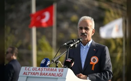 Abdulkadir Uraloğlu: “Toprakkale-İskenderun Devlet Yolu’nun Payas Geçişi Tamamen Kullanıma Açılmıştır”