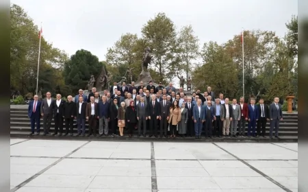 19 Ekim Muhtarlar Günü İnegöl’de Törenle Kutlandı: “Muhtarlar Demokrasinin Temel Taşıdır”