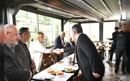 Pursaklar’da 19 Ekim Muhtarlar Günü Onur Yemeği: Başkan Ertuğrul Çetin Muhtarlarla Bir Araya Geldi