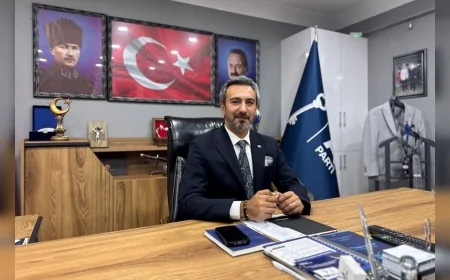 Anahtar Parti İl Başkanı Metin Topal: “Özgür Basın Susturulursa Ne Demokrasiden Ne Adaletten Söz Edilebilir”
