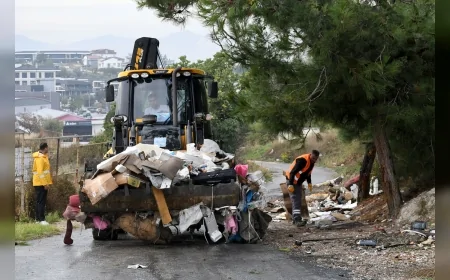 Kuşadası Belediyesi Ekipleri Metruk Binanın Çevresini Temizledi: Vatandaş Talepleri Kısa Sürede Karşılık Buldu