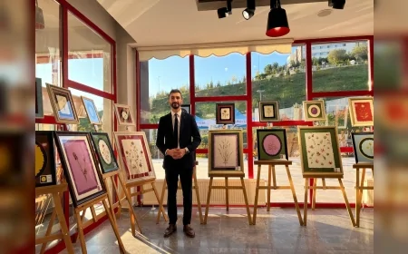 Doç. Dr. Yusuf Parlak, Endemik Bitkileri El Yapımı Kâğıtlarla Sanata Dönüştürdü