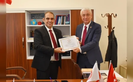 CHP Antalya İl Başkanı Nail Kamacı Mazbatasını Alarak Yeniden Göreve Başladı