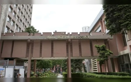 “Zamanı Durduranlar” Fotoğraf Yarışması Başvuruları Başladı: Meslek ve Aile Bağını Anlatan Kareler Yarışacak