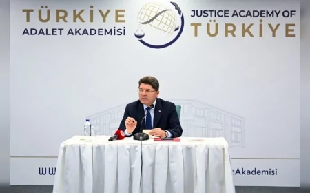 Yılmaz Tunç: “Sizler Adaletin Tecellisi Yolunda Türkiye Yüzyılı’na Damga Vuracak Kişilersiniz”