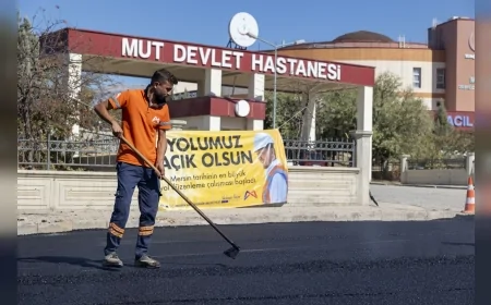 Mersin Büyükşehir Belediyesi Mut’ta 16 Noktada 6 Bin 500 Ton Sıcak Asfalt Çalışmasıyla Ulaşımı Rahatlattı