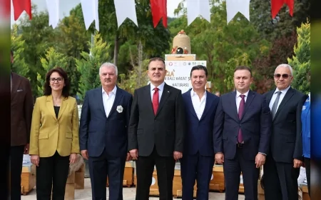 Bal Gibi Festival: Muğla’da Çam Balı Hasadı İlk Kez Düzenlenen Şenlikle Coşkuyla Kutlandı